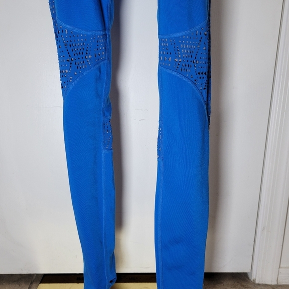 Alo Royal Blue High-Waist Perforated Detail Leggings Size Small Athletic Legging - Picture 2 of 8